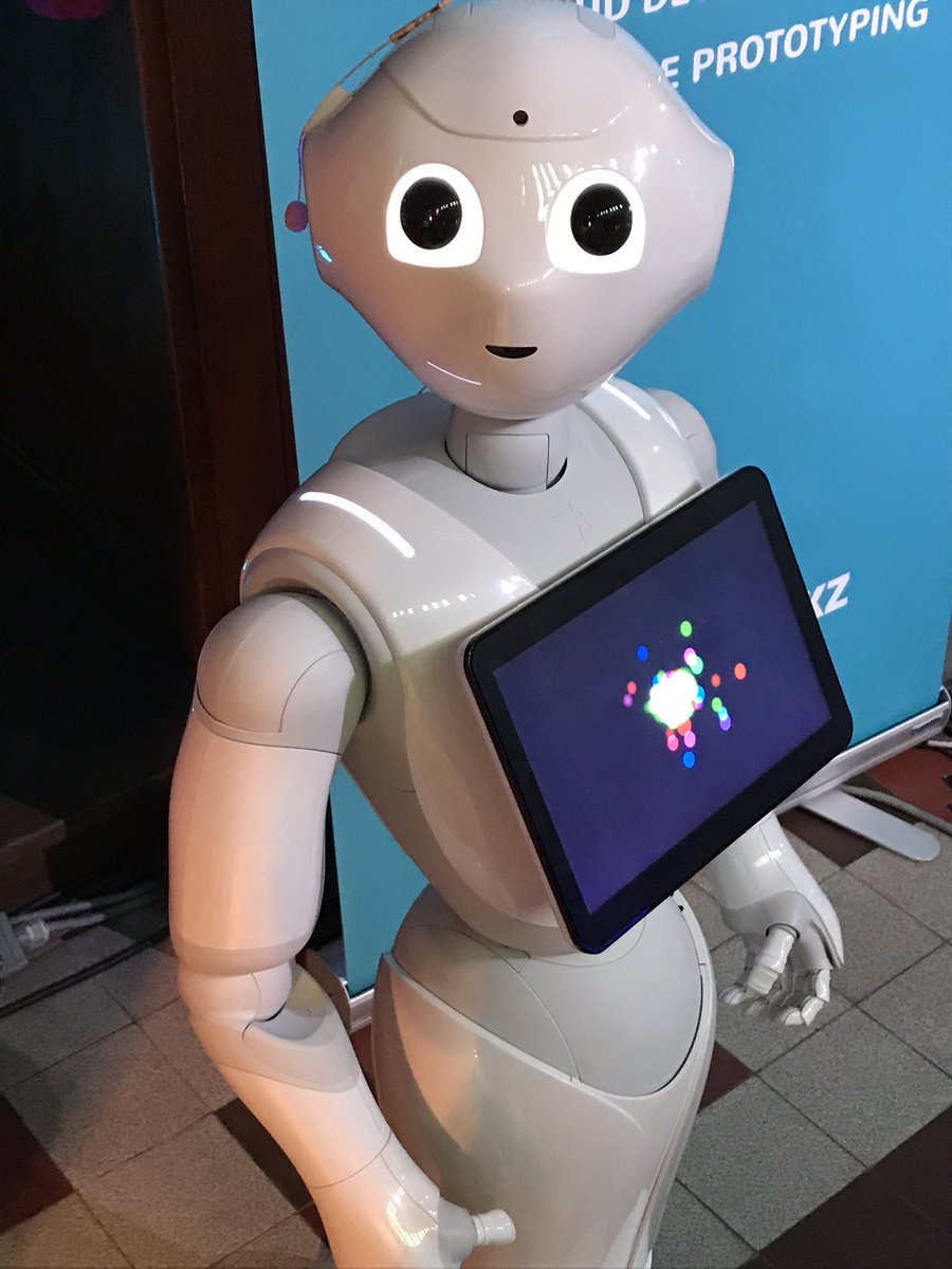 FabienneGros's tweet photo. Maak kennis met special guest Pepper #20thoughts #robotica #altargent https://t.co/CdwcG4R9hu