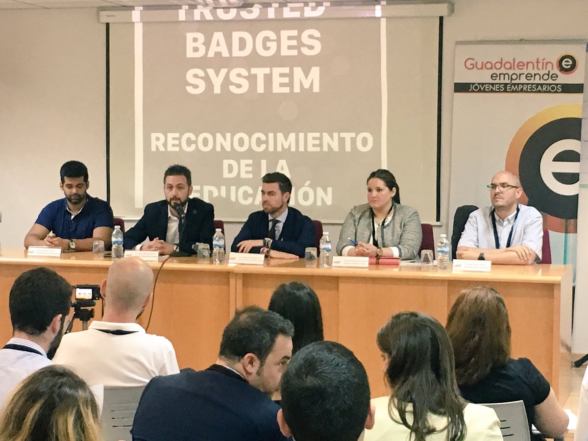 mundojovenRM's tweet photo. Jornadas Nacionales por el reconocimiento de la Educación no formal &amp; empleabilidad. #Lorca @regiondemurcia @GuadalentinEmpr @AdelaMCacha https://t.co/TYABGrzmzv