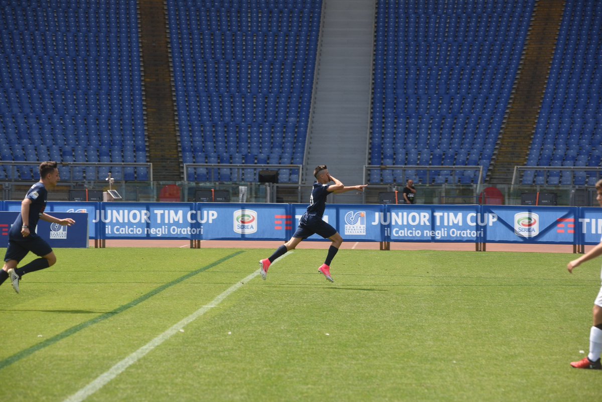 TIM_Official's tweet image. Sul campo dell'Olimpico ora  i ragazzi degli oratori SS. Filippo e Giacomo (Verona) e S. Matteo Molinella (Bologna). #JuniorTIMCup #TIMLive