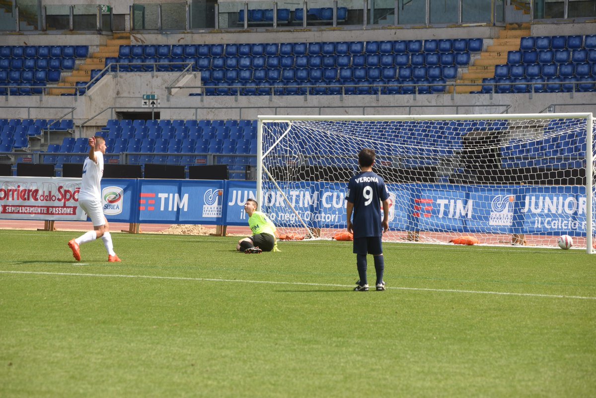 TIM_Official's tweet image. Sul campo dell'Olimpico ora  i ragazzi degli oratori SS. Filippo e Giacomo (Verona) e S. Matteo Molinella (Bologna). #JuniorTIMCup #TIMLive