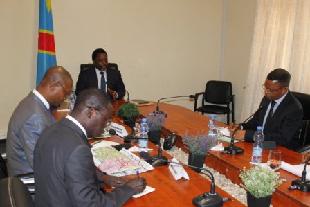 Poursuivant son séjour à Kananga, ce jeudi 1er juin 2017, le Chef de l’Etat préside le Conseil de Sécurité.