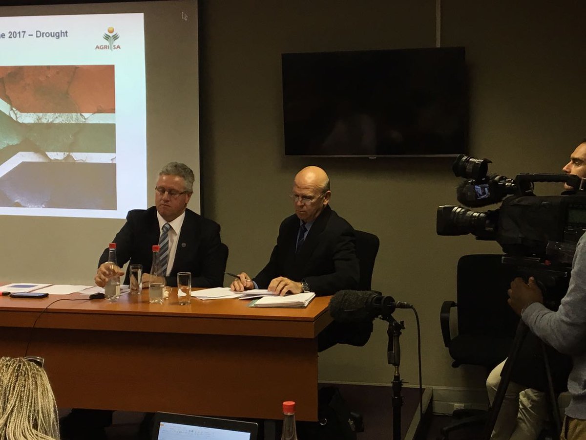 AgriSA1904's tweet photo. Agri SA has called a press conference to request a forensic investigation into corruption. https://t.co/ophyt1YxCL  #AgriSa #corruption #SA https://t.co/T25cxnStUA