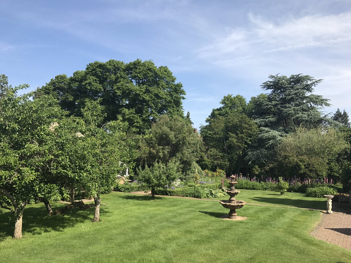 Glorious day again here in our gardens on the North Norfolk coast. ☀️☀️ #northnorfolk #holiday #staycation #norfolk