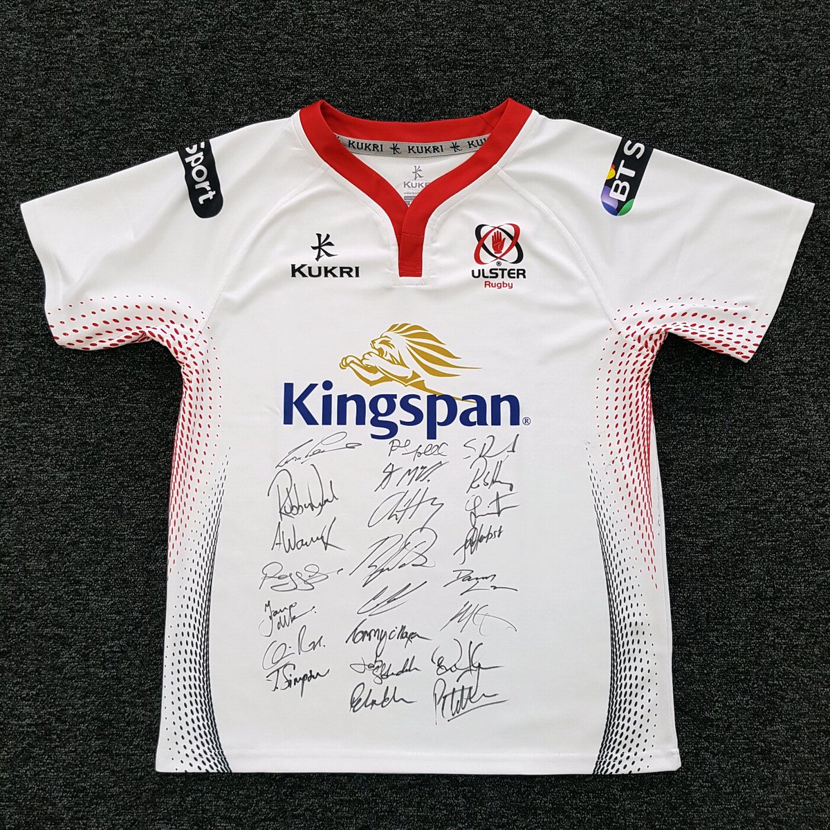 Last game of the season tonight, suppose we should give away this old thing. Retweet to enter! #UlsterRugby