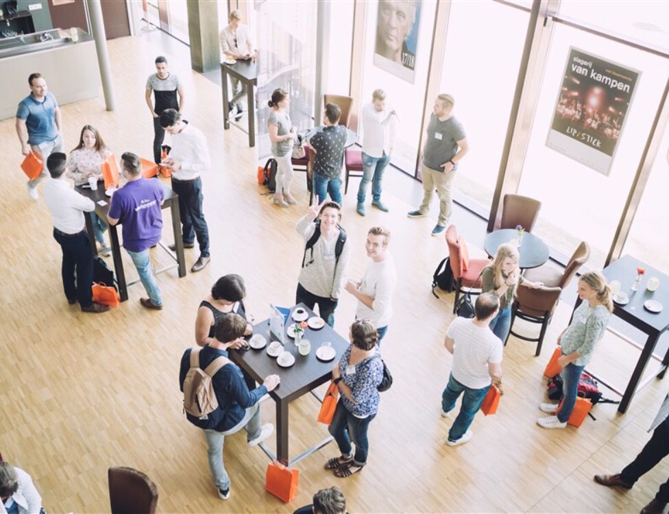 Tijd voor een bakkie: gezellig om onze passie voor het vak te kunnen delen met zoveel professionals #webpower #emailmarketing #email