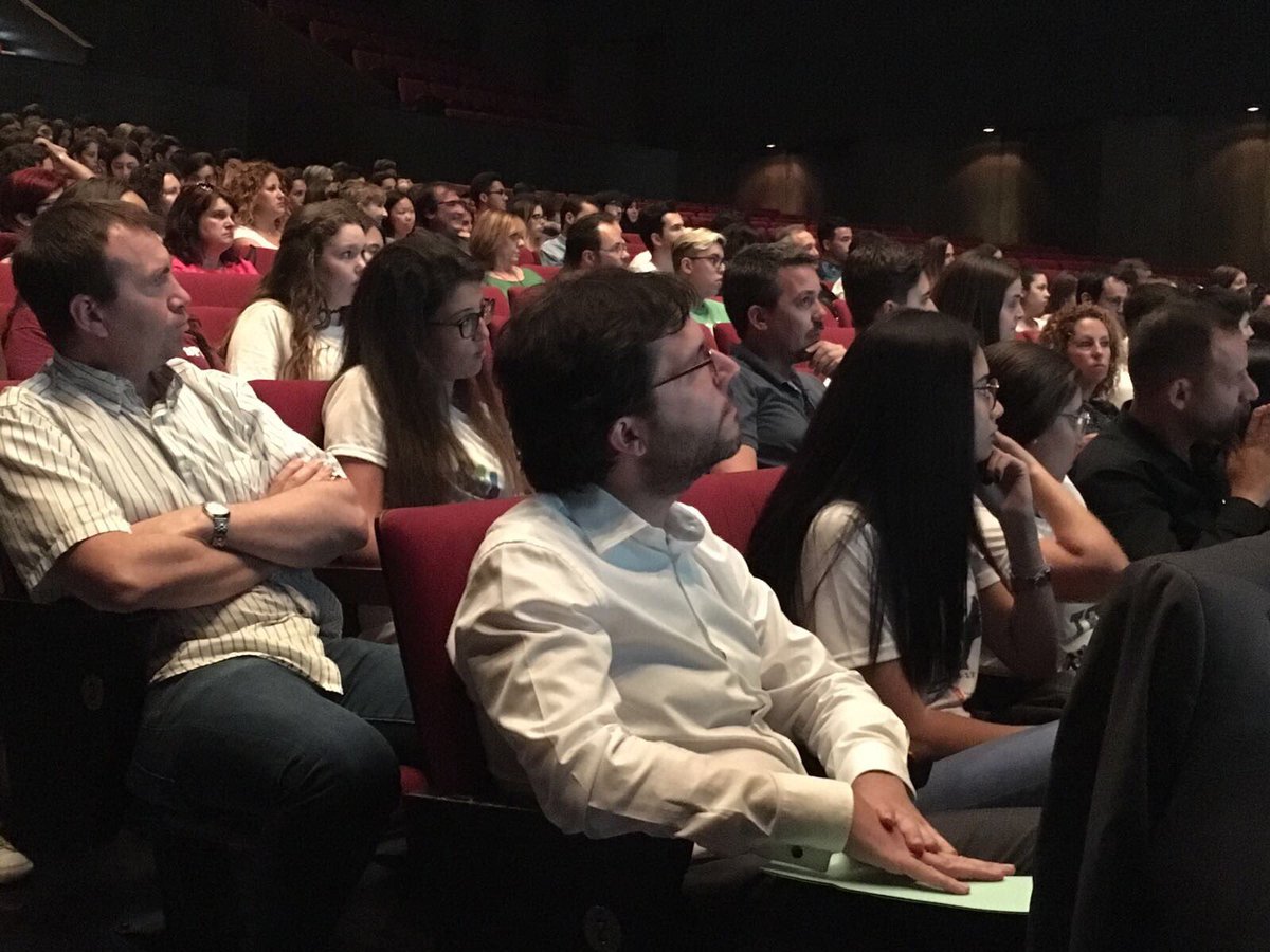 TFtalentfactory's tweet photo. @mesoestetic_ES #mentoritza el projecte #EyeAdapter @escolagoar #FinalistaTF2017 @ViladecansTweet @giselfust @elena_alarcon #exiteducatiu https://t.co/ffxlWVYxGP