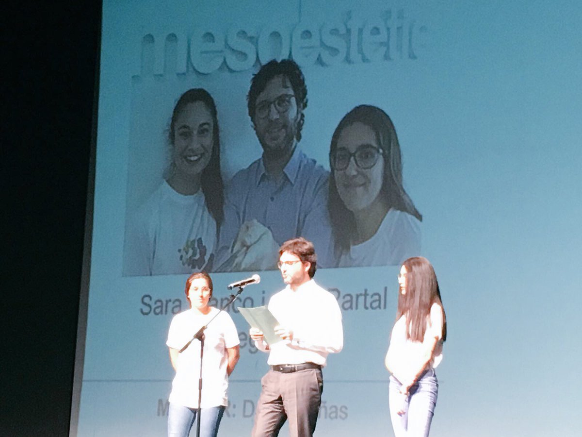 TFtalentfactory's tweet photo. @mesoestetic_ES #mentoritza el projecte #EyeAdapter @escolagoar #FinalistaTF2017 @ViladecansTweet @giselfust @elena_alarcon #exiteducatiu https://t.co/ffxlWVYxGP