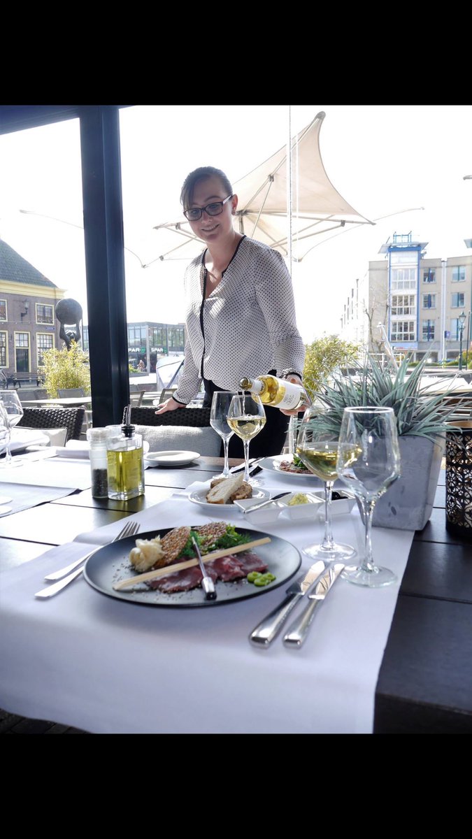 Rivers Club &amp; Restaurant zoekt ervaren medewerkers voor de bediening! Lees de complete vacature: riversalkmaar.nl