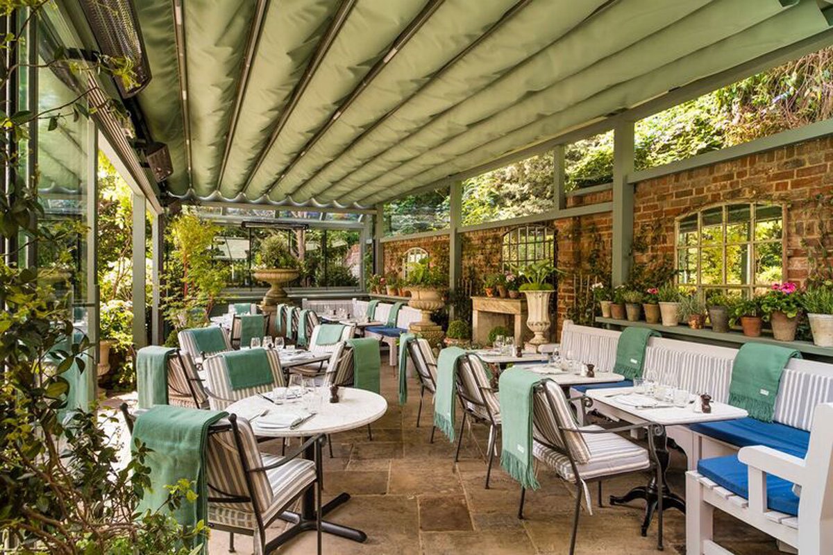 Just one day after <a href="/IvyMarlowGarden/">Ivy Marlow Garden</a>, <a href="/IvyCobhamBrass/">Ivy Cobham Brasserie</a> has opened its doors in #Surrey goo.gl/2k7eQk