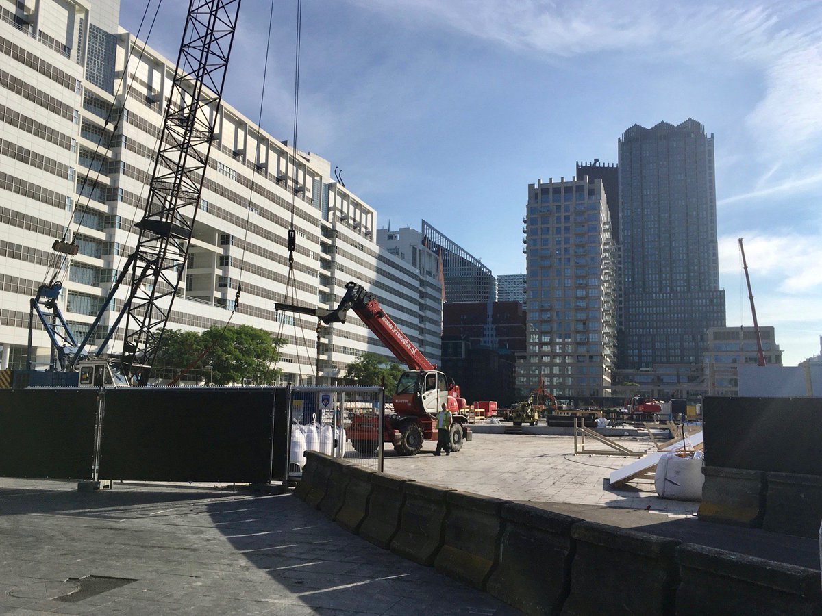 De voorbereidende werkzaamheden voor de eerste paal van het Onderwijs- en cultuurcomplex OCC in Den Haag zijn in volle gang!