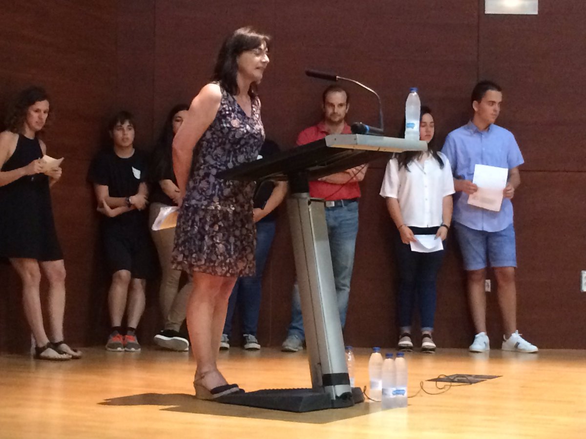 FiloTortosa's tweet photo. El alumnado de Economía 4º ESO de Martí Sorolla II participa en el proyecto Fent Escola Fent Cooperativa del @AjuntamentVLC @GrupoSorolla https://t.co/wGtOOaZgy9