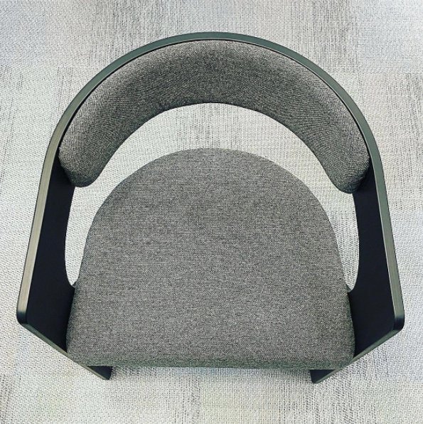 The new chair Lucky! As simple and self-evident in its expression as if it has always existed.Product dsgn: Luka Stepan Repost:MichaelAdams