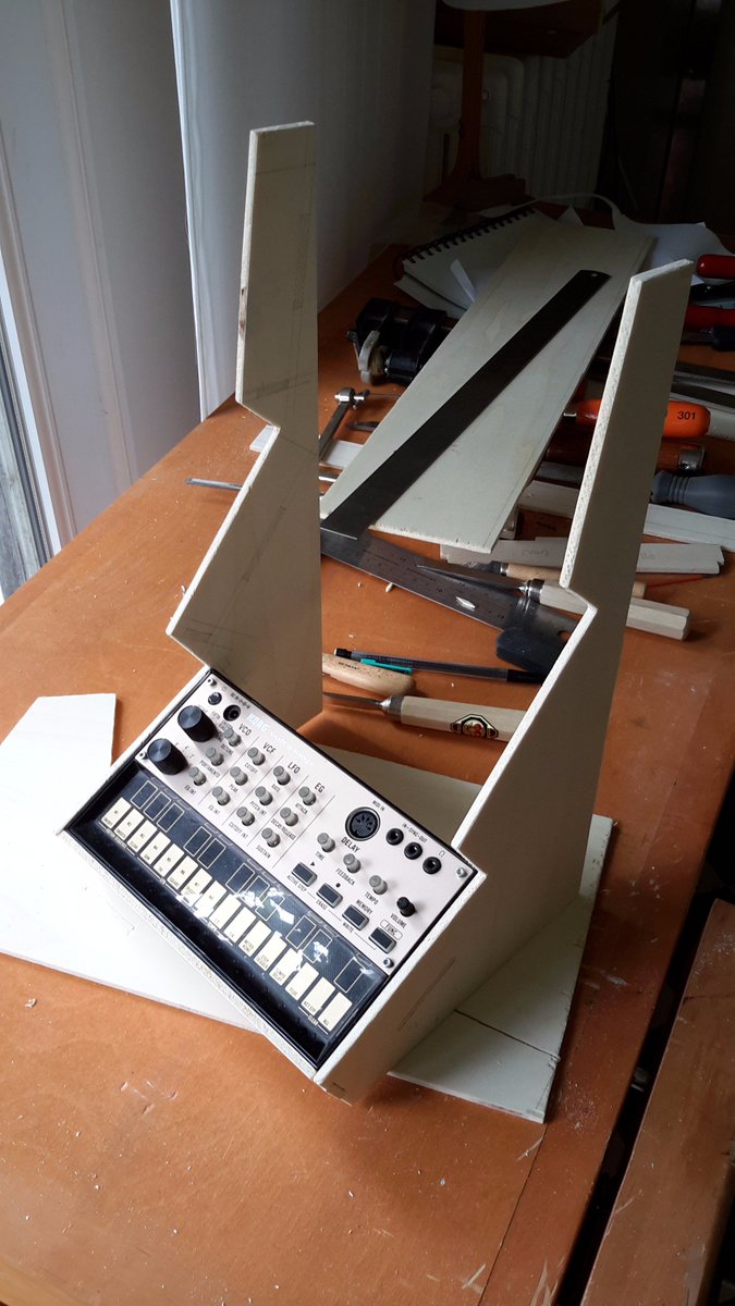 mateous_'s tweet photo. Petit meuble en assemblage terminé ! 🎶 https://t.co/UTsItg97yr