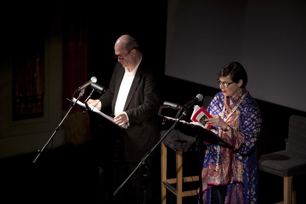 premiorezzori's tweet photo. 2011 ▸ #OdeonFirenze: l'attrice #IsabellaRossellini​ e #ColmToíbín, #scrittore e critico #irlandese si esibiscono nel recital "Sull’amore" https://t.co/s6rmorr4dS