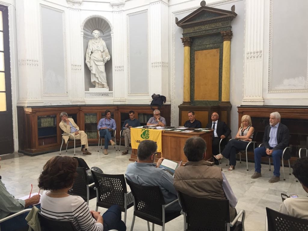 Presentata a Palermo la raccolta fondi per ricostituire il bosco a Pantelleria distrutto da un incendio un anno fa