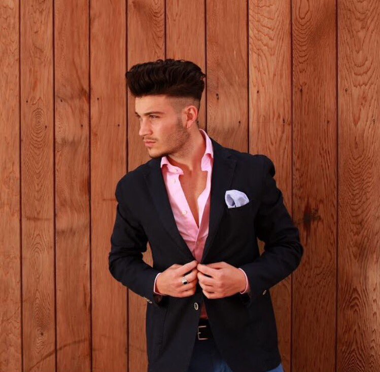 Made in Italy -Navy cotton jacket/blazer. Ideal summer casual/smart dress. #menstyle #blazer #summer #pocketsquare #contedisavoia