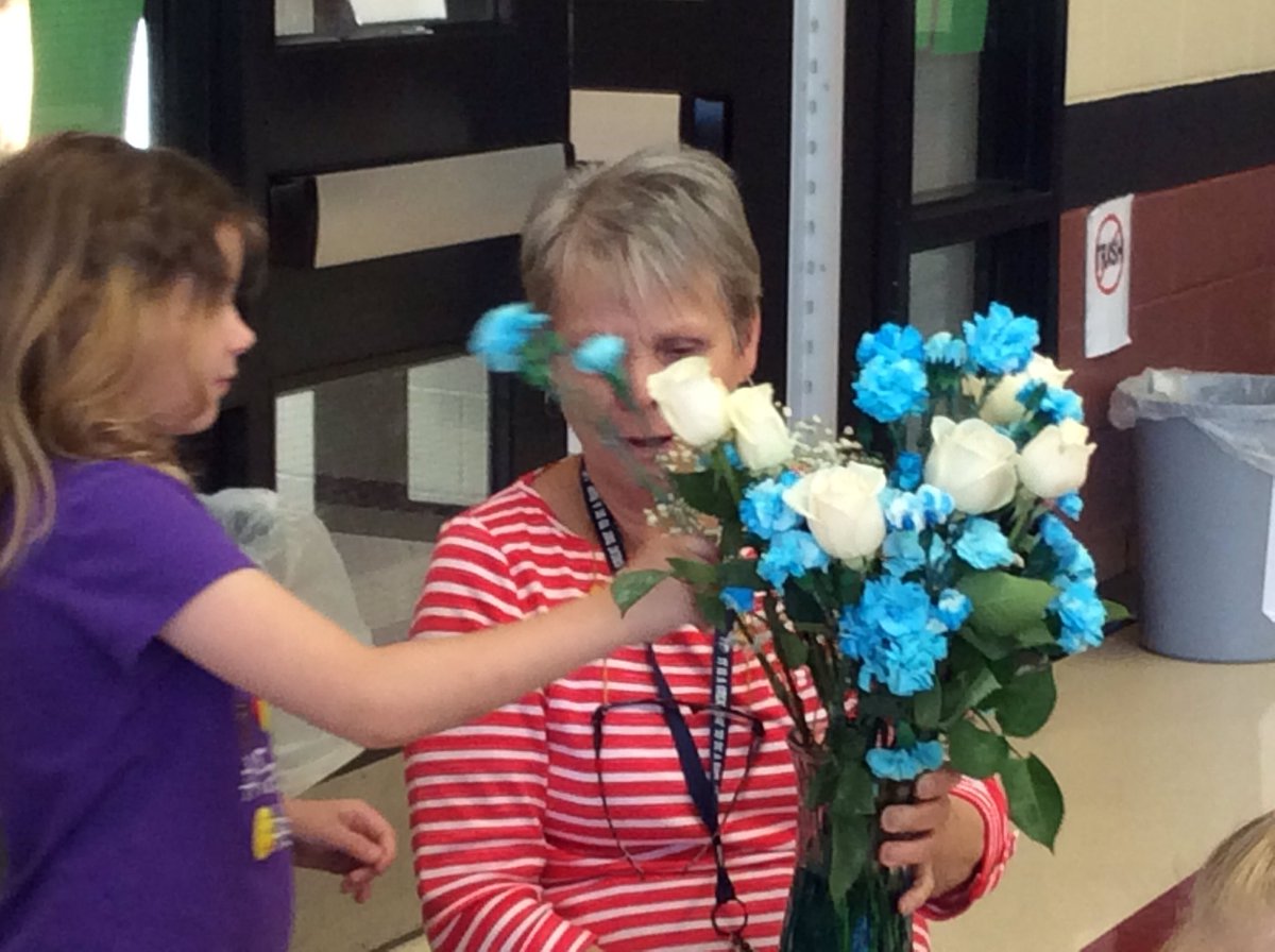 CampSecondGrade's tweet photo. Camp First Grade honors our instructional aide, Mrs. Davison.  Happy Retirement!  @CHEMTESchools https://t.co/oBFbcT8xF4