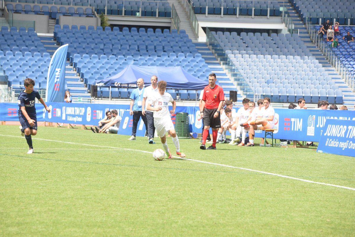 TIM_Official's tweet image. Gli oratori di SS. Osvaldo e Paolo (Udine) e S. Vincenzo de Paoli (Palermo) danno ora il loro meglio in campo per #JuniorTIMCup! #TIMLive