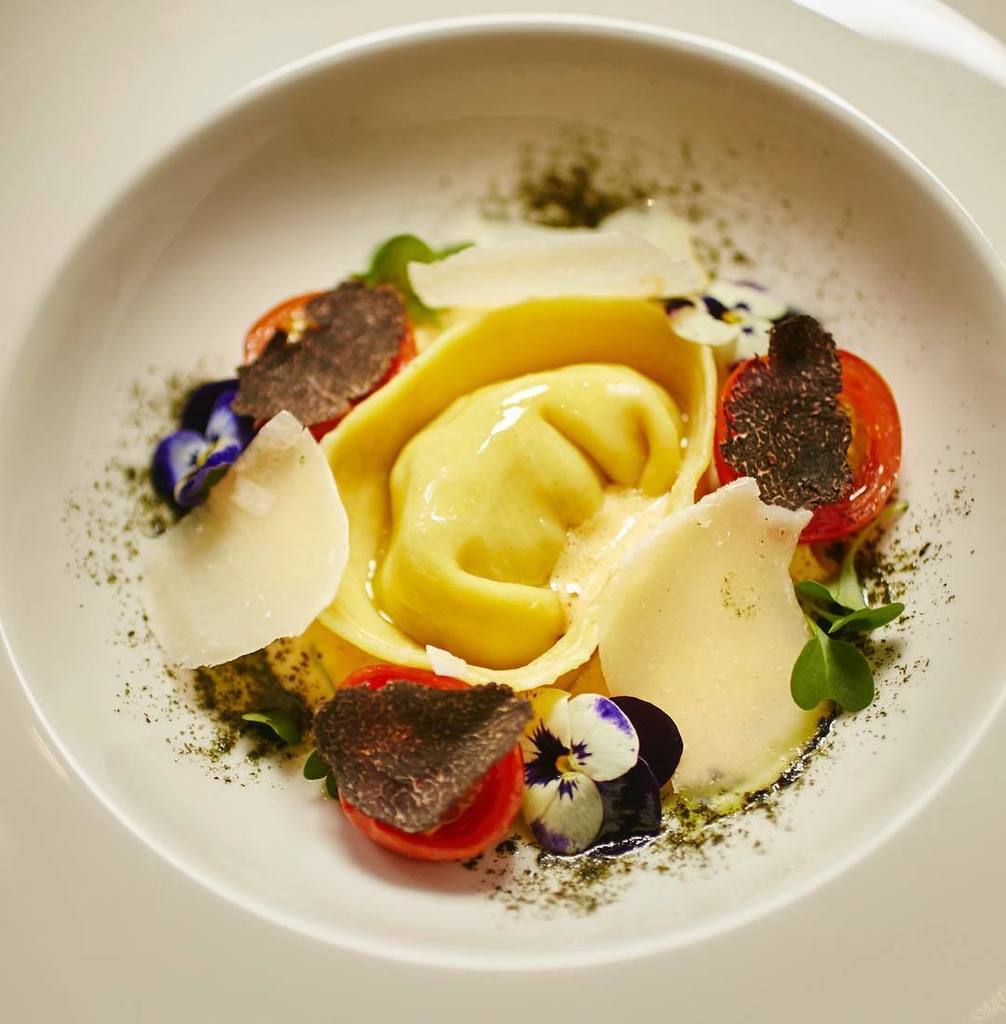 mikereidchef's tweet image. #tbt Smoked Ham Hock Tortellini | Truffle Cream | Pecorino Emulsion | Basil Oil @mrestaurants_ #toplondonrestaurants #mikereidchef #missing…