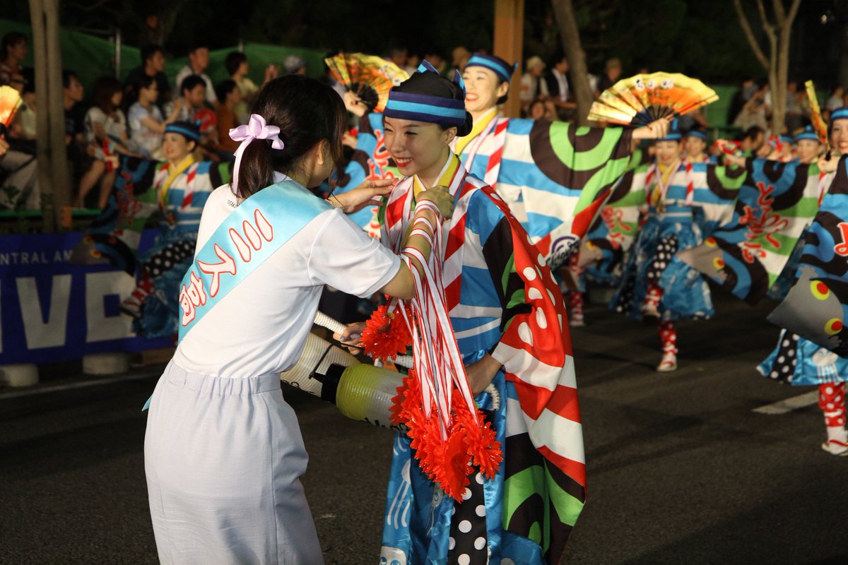 とらっくよさこい 花メダル ミス高知 見つめるべきは隣のおっちゃん とらっくよさこい ちふれ よさこいあるある