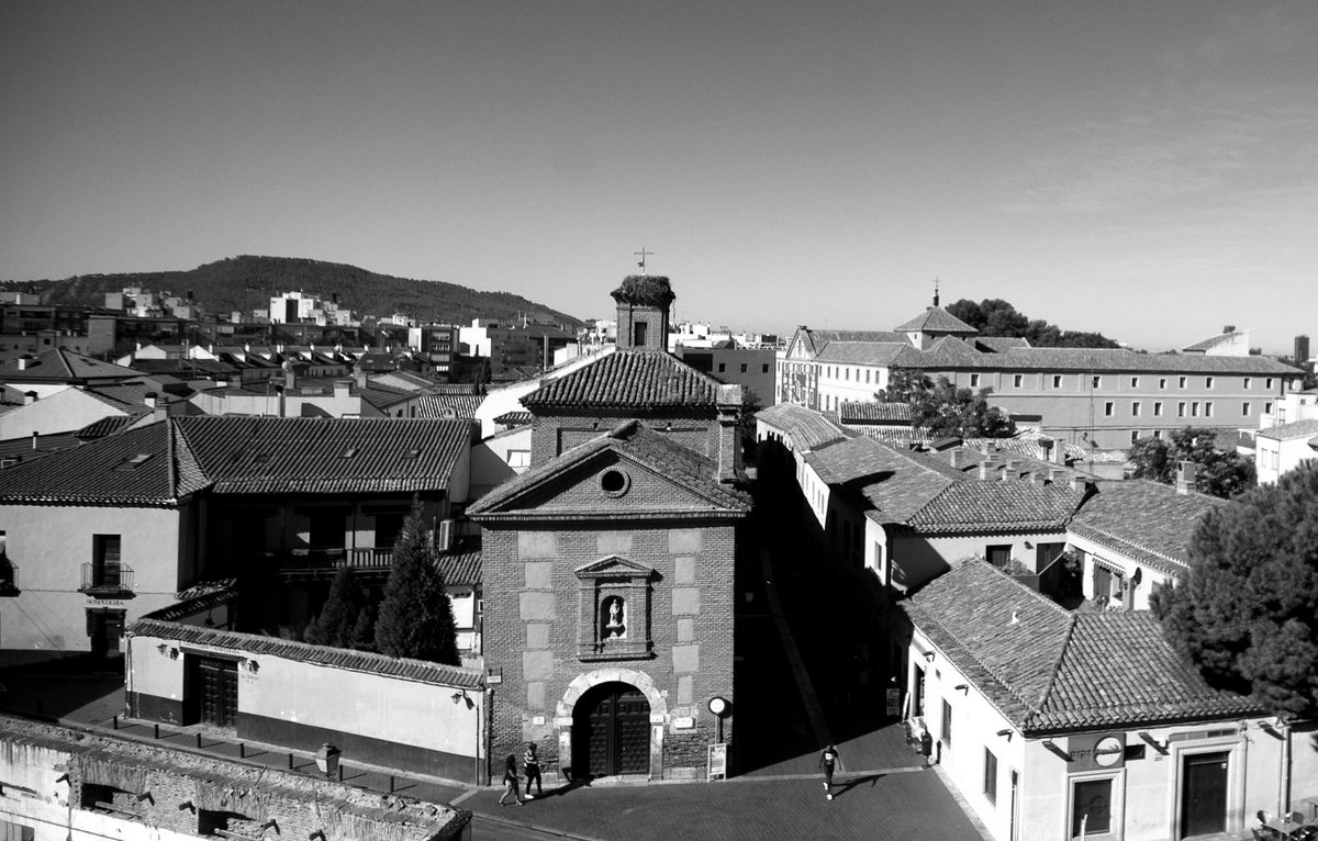 AlcalaTurismoY_'s tweet photo. Buenos días, desde la torre de la Catedral-Magistral de Alcalá de Henares #Spain https://t.co/eS78Mvwuz1