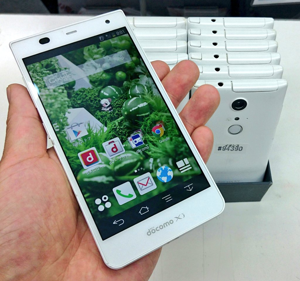 iosys_chuou's tweet photo. 【激オヌヌメ特価品】
Arrows NX F-05F(外装難有中古)
特価9,980円(税込)なう♪
あの名機Fー05Fが驚異の万切り大特価!!
在庫数は1000台と大人買いも大歓迎!!
お色は残念ながら一時期プレミア化した赤はなく白だけとなります。
#akiba #F05F https://t.co/ep88BFgUoQ