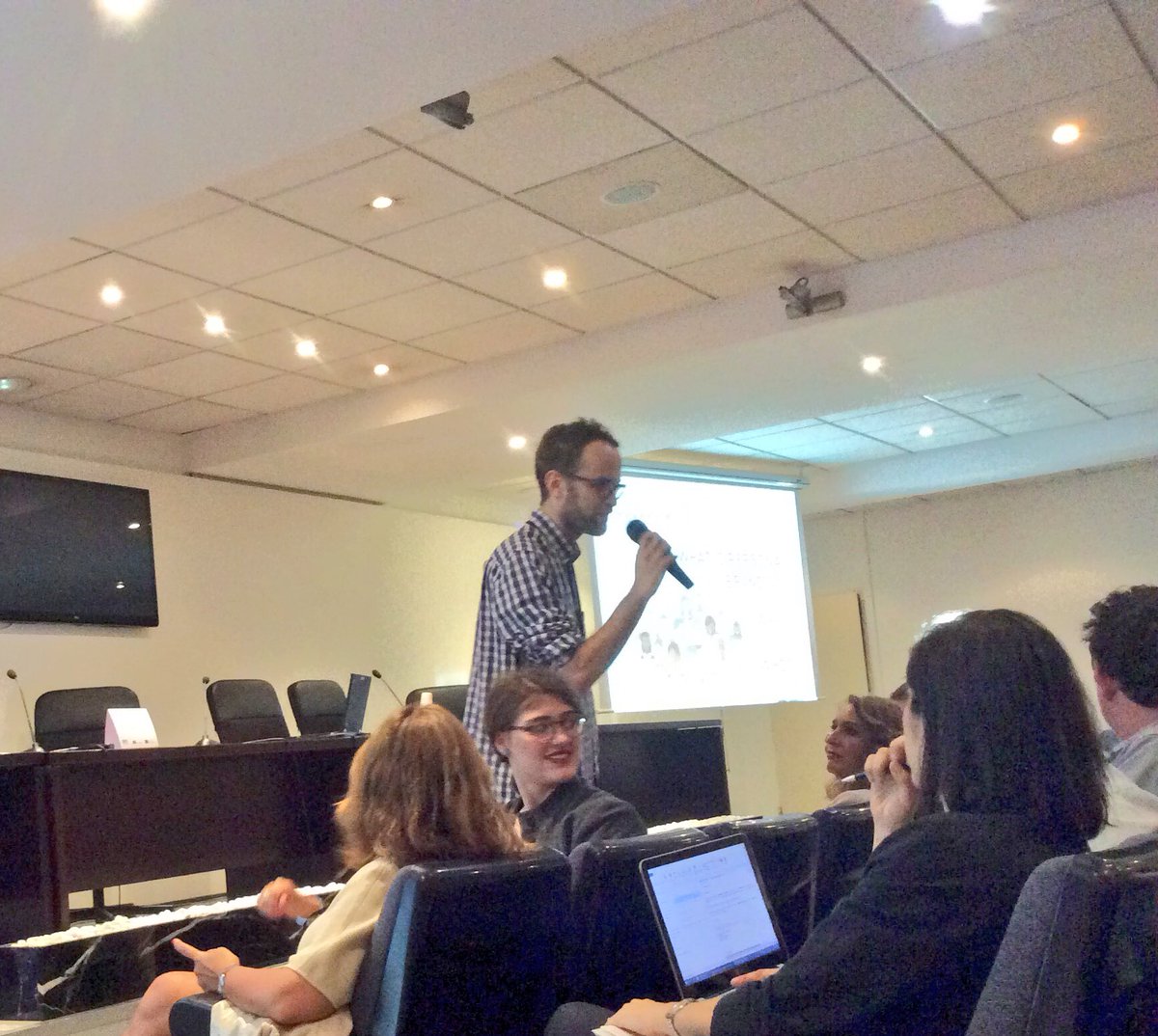 MonVall's tweet image. Follow Ferran Farras&apos;s talk on Personal Branding #MOOC epbe.eu/international-… #EPBEIW2017 #ErasmusPlus