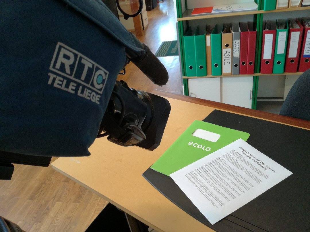 qu4tremedia's tweet photo. Lancement d'un mouvement éco-citoyen par @EcoloLocaleLg dans l'optique #communales2018 #Liège #politique. Reportage ce soir > JT https://t.co/IV7W8xxtLZ