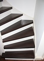 Prachtige witte stootborden bij uw traprenovatie? Dat kan! Bestellen kan online: bit.ly/TraPRenovatie