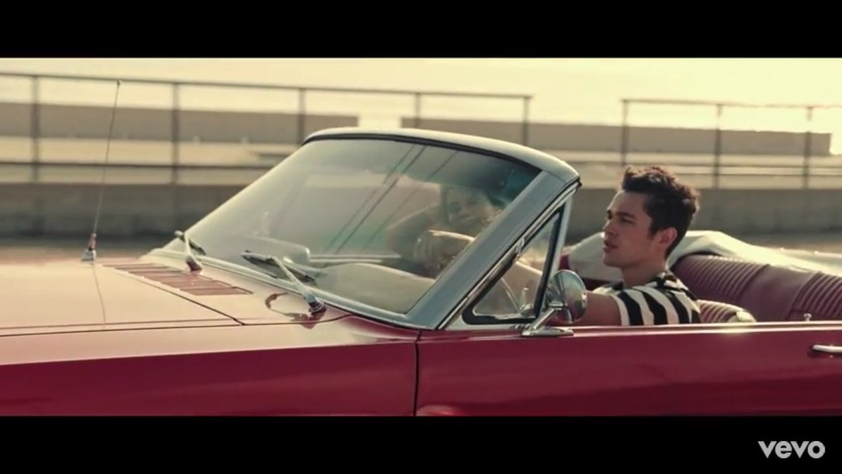 IvettePoncista3's tweet photo. @AustinMahone directed by @ownthelight π¬https://t.co/FlMfj1Rl1f #BetterWithYouVideo https://t.co/yseosmm1Mr