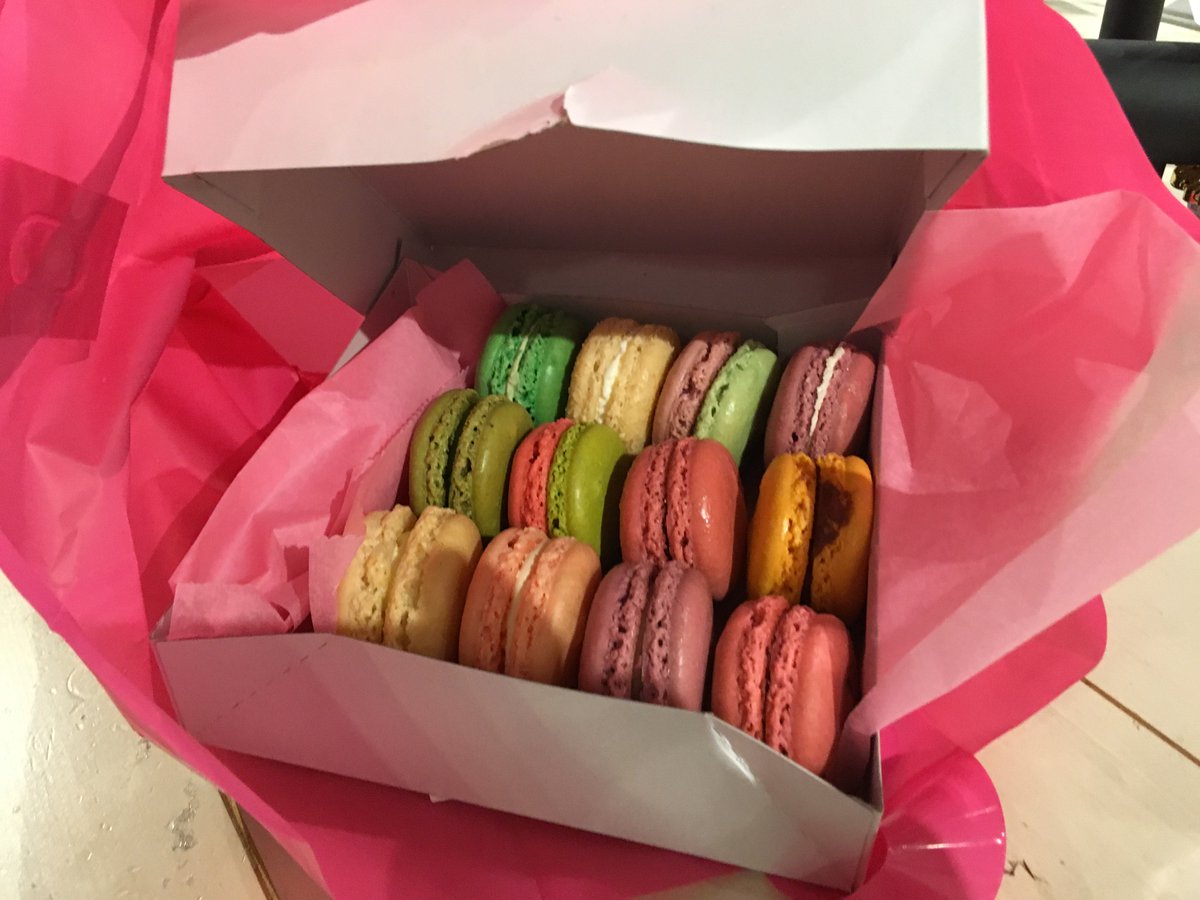 GalsShopper's tweet image. #Maracons Check out easier #shopping with GalsShopper! Buy on Amazon or  QVC:qvc.com/Gals-Shopper-A… #FathersDay #giftforhim #toddlers #food