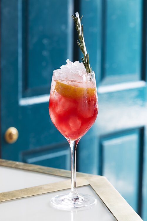 Wanna soak up those rays tonight? Head down to our sunny terrace &amp; crack on with half price oysters &amp; £5 cocktails. Happy Hour at 6:30pm 🌞☀️