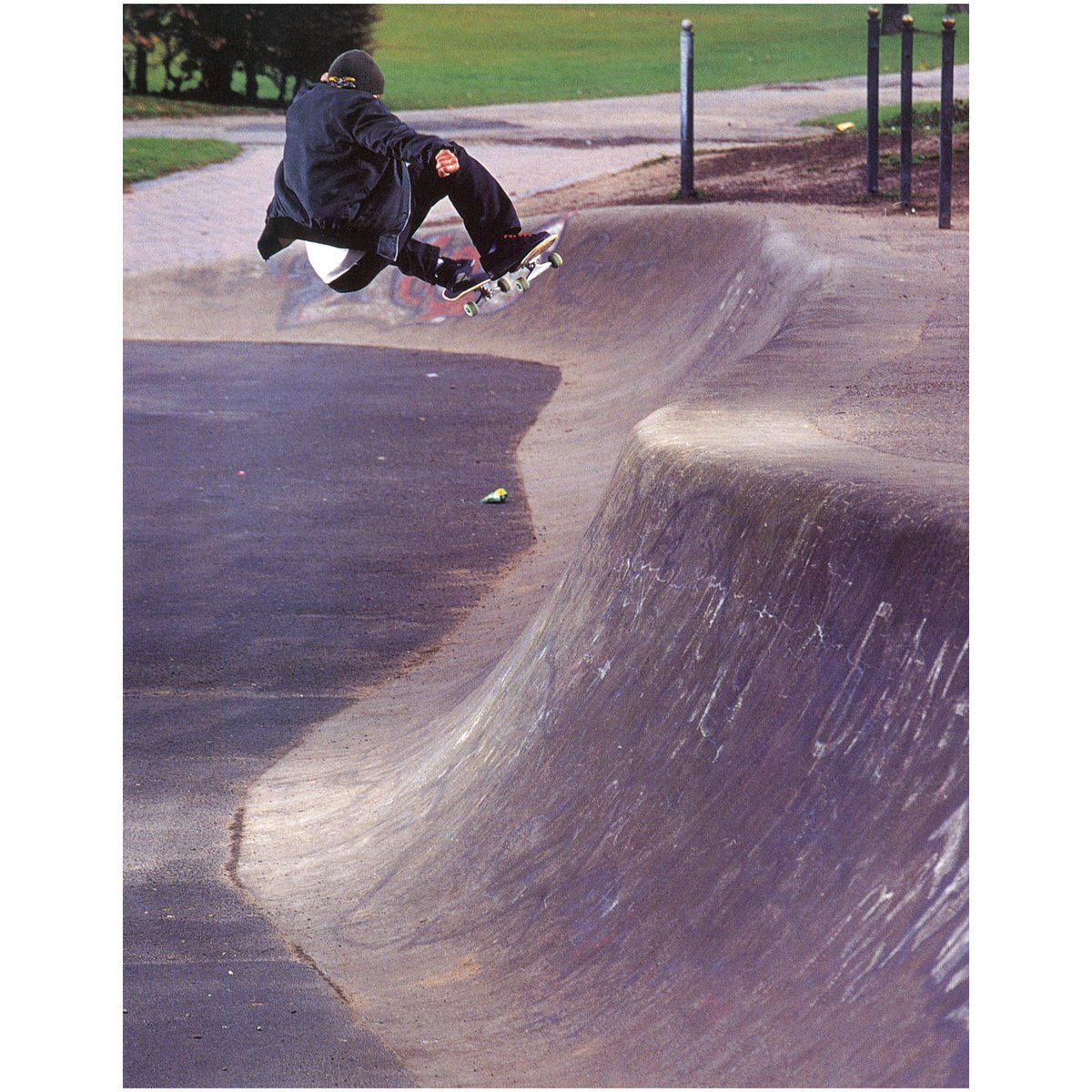 Sidewalkmag's tweet photo. #H #HowardCooke with those #shapes at the #AnnekaRice skatepark #bearwood #birmingham #2002 #frontsideollie #sidewalkmag 69 photo #leosharp https://t.co/7IZcgb4KWe