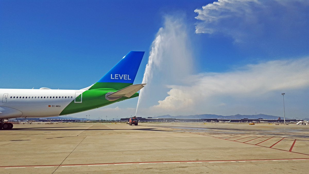 APPAviationYT's tweet photo. ¡Feliz estreno! @flywithlevelES https://t.co/Iip3goi5Aq