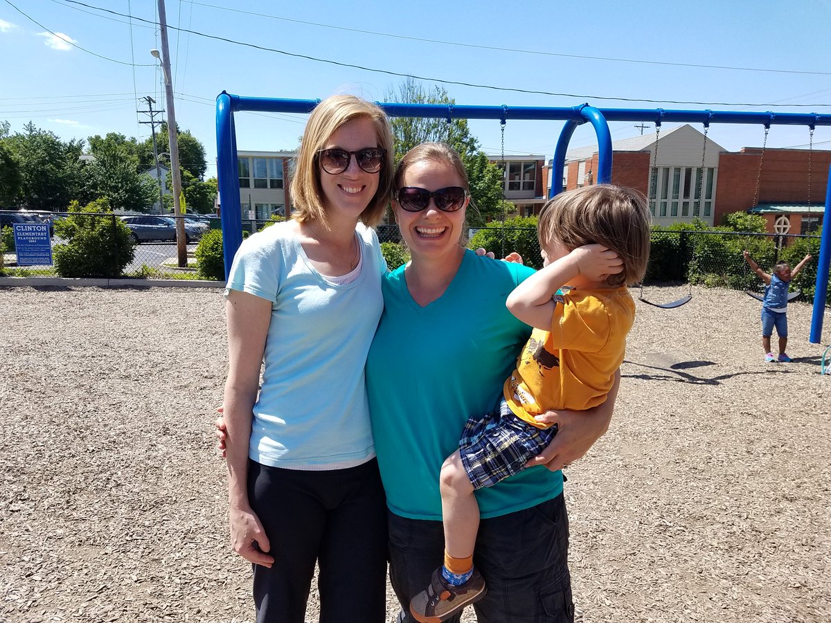 ColsCitySchools's tweet photo. #LastDayCCS at Clinton Elementary School. https://t.co/s8kXN9BaxY