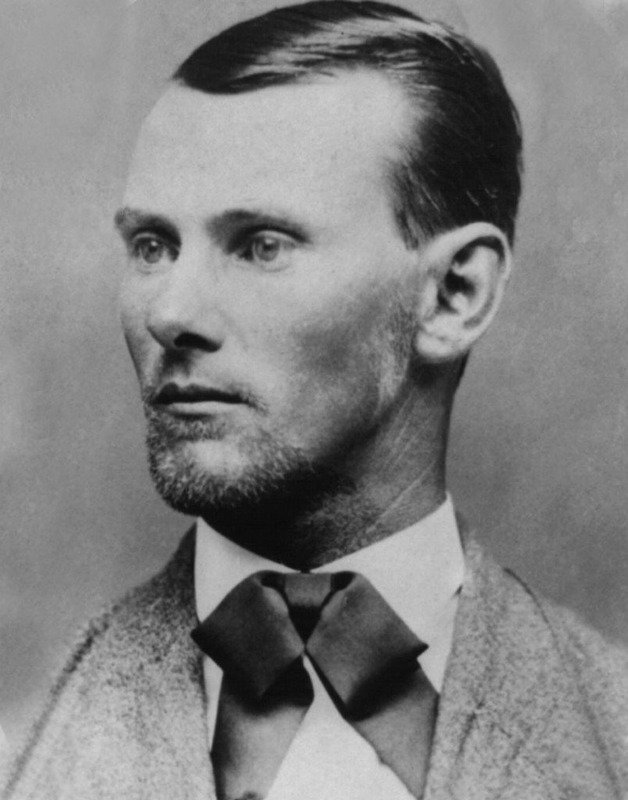 clayhistsites's tweet photo. June 1864, Jesse James lost the tip of the middle finger exclaiming “dodd-dingus pistol” thus earning himself the nickname “Dingus.” https://t.co/RR1WIZc7Cb