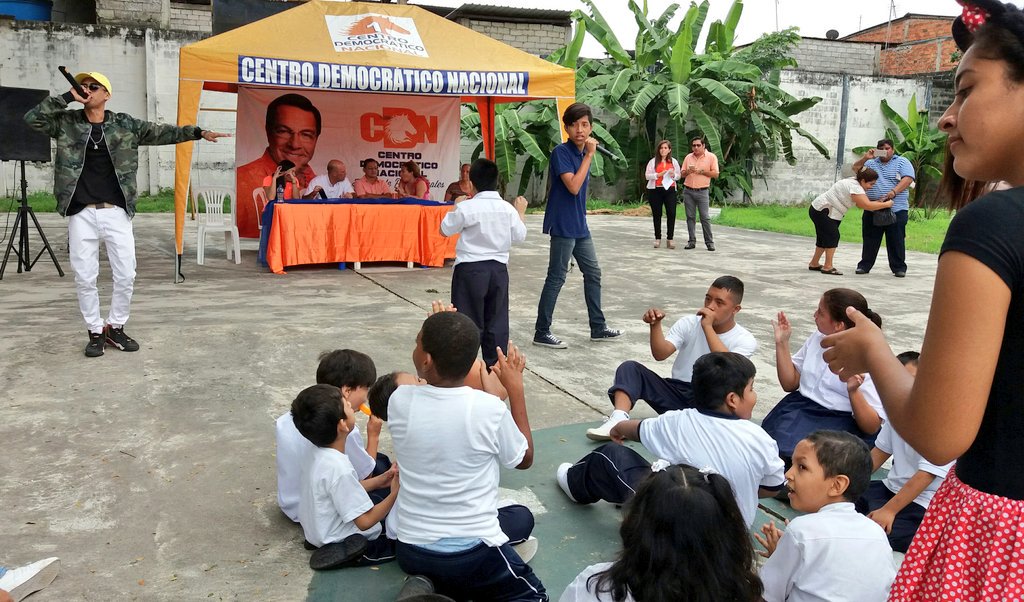 cendemocratico's tweet photo. Los niños son la alegría de los hogares ecuatorianos y es por ellos que debemos trabajar #UnidosyOrganizados para regalarles un mejor país ☝ https://t.co/IiS5HUuNOD