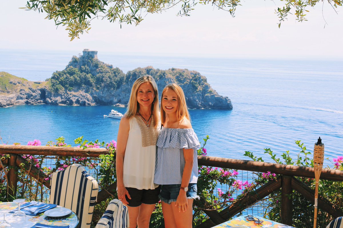 AddisonSouthers's tweet photo. IN LOVE with exploring Europe with my gorgeous mother https://t.co/aNO3Qmm7KW