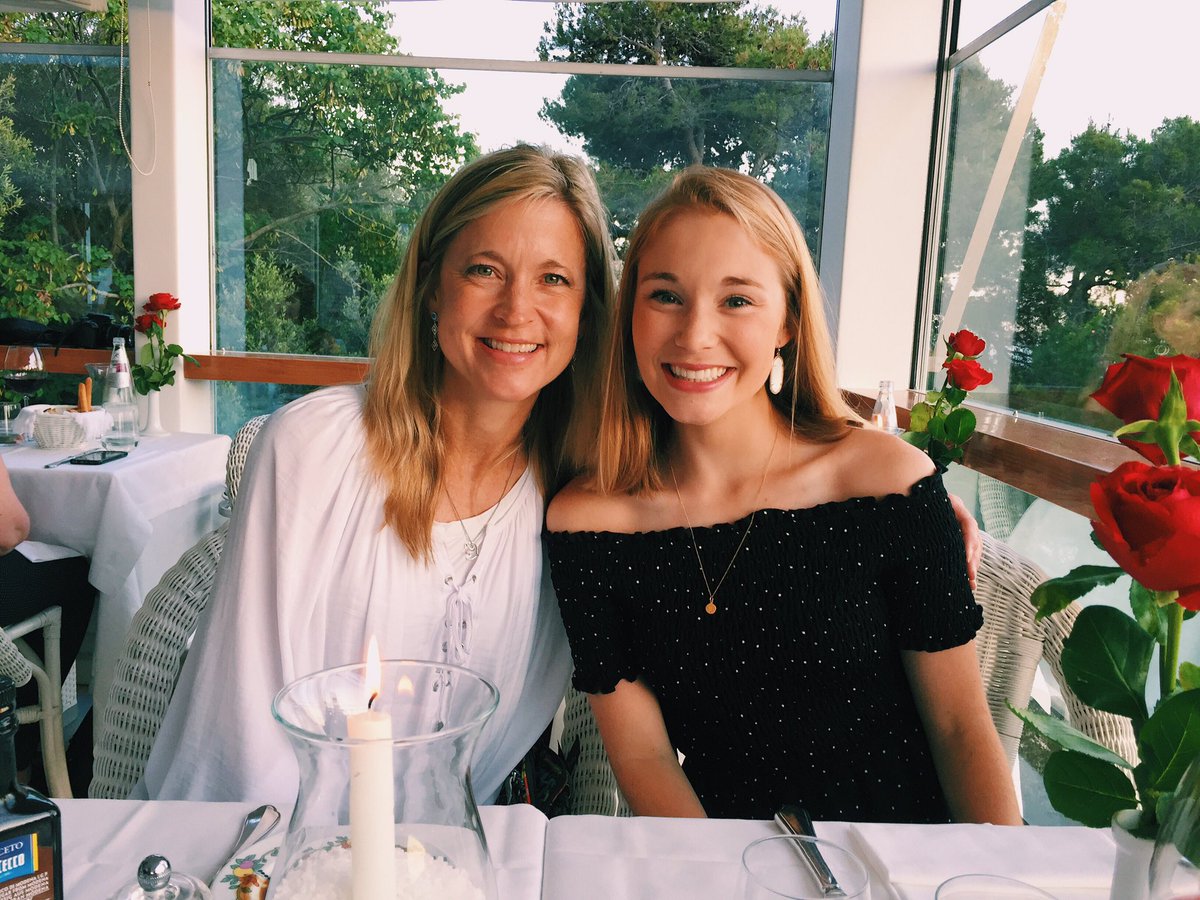 AddisonSouthers's tweet photo. IN LOVE with exploring Europe with my gorgeous mother https://t.co/aNO3Qmm7KW