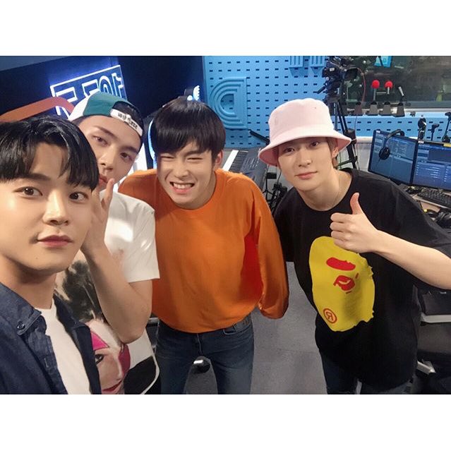 JUNGJAEHYUN_TH's tweet photo. [IG] 170601 nctnightnight Instagram Update: #JAEHYUN #JOHNNY #NCT #ROWOON #DAWON #SF9 https://t.co/tlBqi3Ti8K https://t.co/4MJ6Yj6Da3