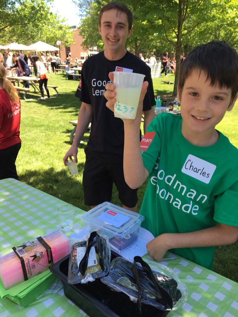 DNLynch's tweet photo. A winning Cup &amp; great marketing from the Green Team @BrockUniversity @BioLinc #GoodmanLemonade  young entrepreneurs https://t.co/kqQW6nIZ6d