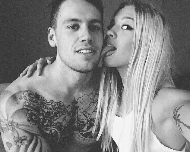 Tammy_H_'s tweet photo. I get a little goofy when he's around 😜❤ https://t.co/488g5TaxJh