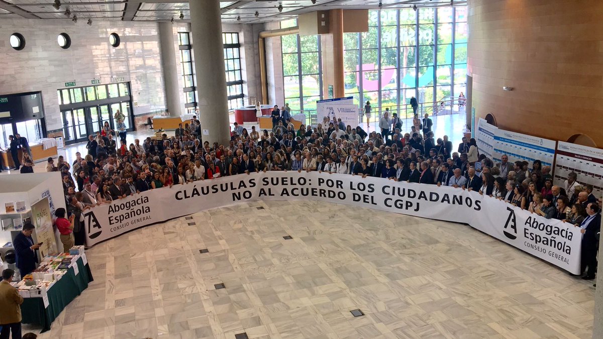 abogacia_joven's tweet photo. En el día de hoy, la abogacía al completo toma medidas y se muestra en contra del acuerdo del CGPJ #JuntasGranada https://t.co/aRAkqRZVjD