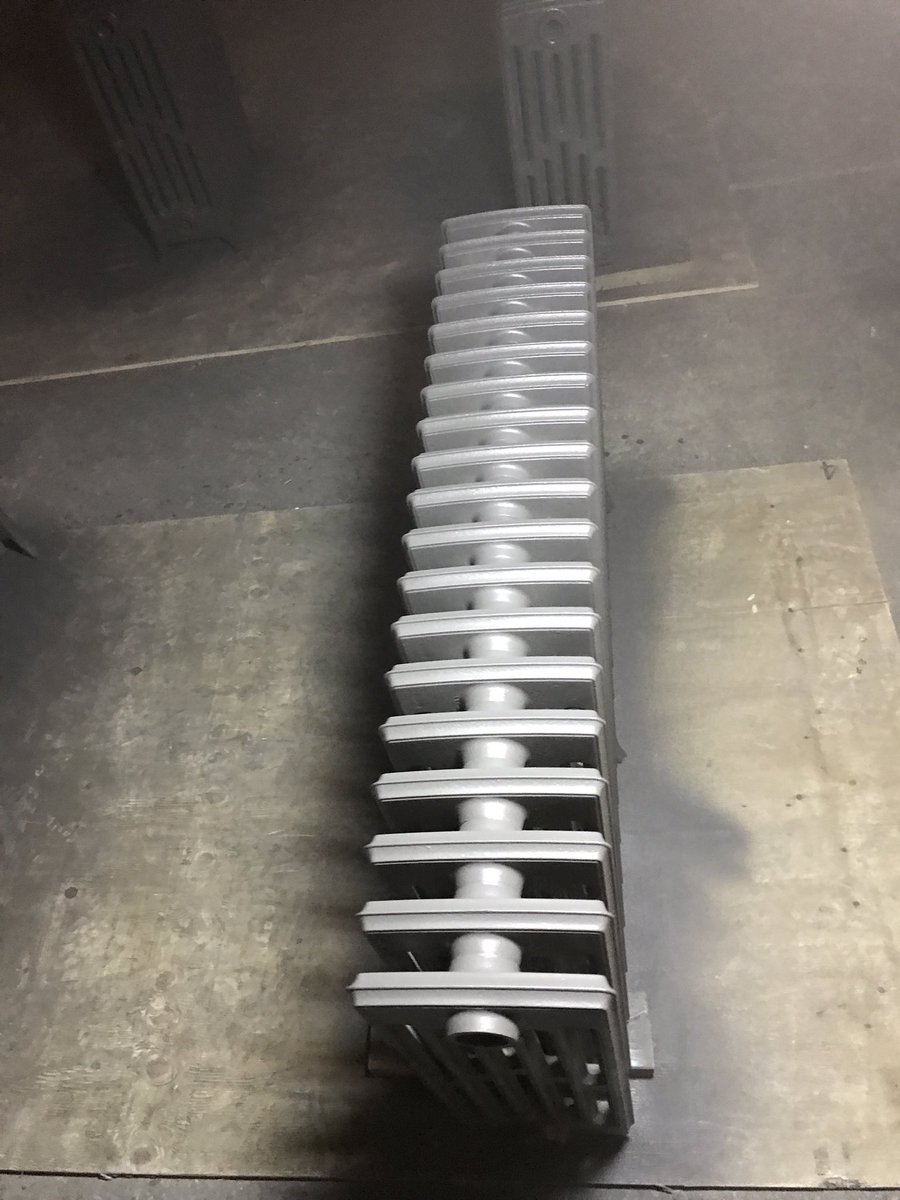 AlexCoating's tweet image. Love night shift and turning items from white to Dark brownish ! We spray everything!!! #Construction #ukconstruction #