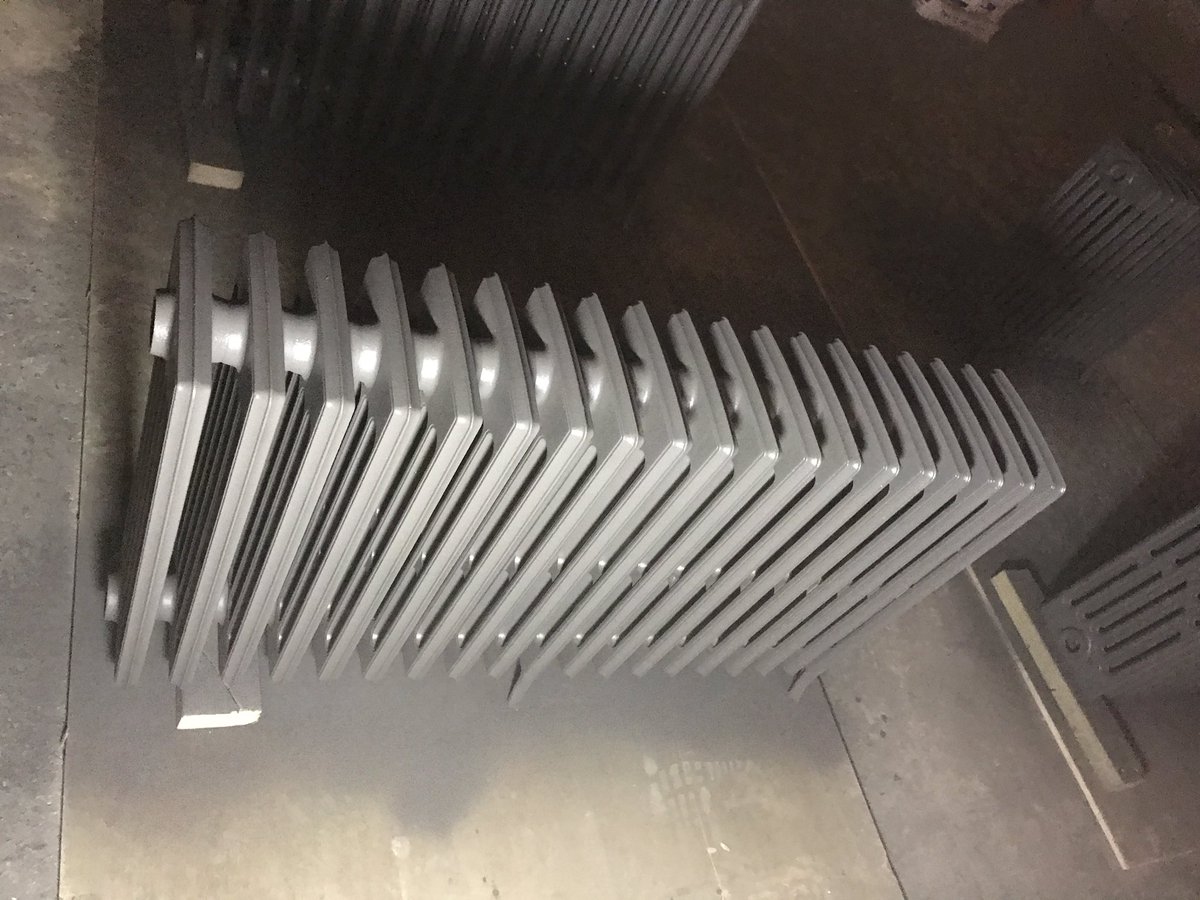 AlexCoating's tweet image. Love night shift and turning items from white to Dark brownish ! We spray everything!!! #Construction #ukconstruction #