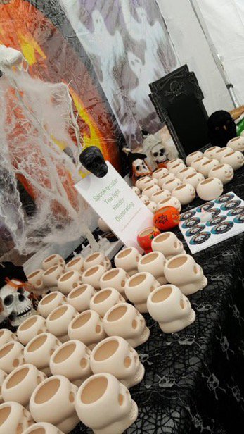 CraftyCrewUK's tweet photo. Add excitement to any #event with a #craft workshop by Crafty Crew! Get in touch to find out more. 😁 Pls RT! https://t.co/8cUTTKvBsQ