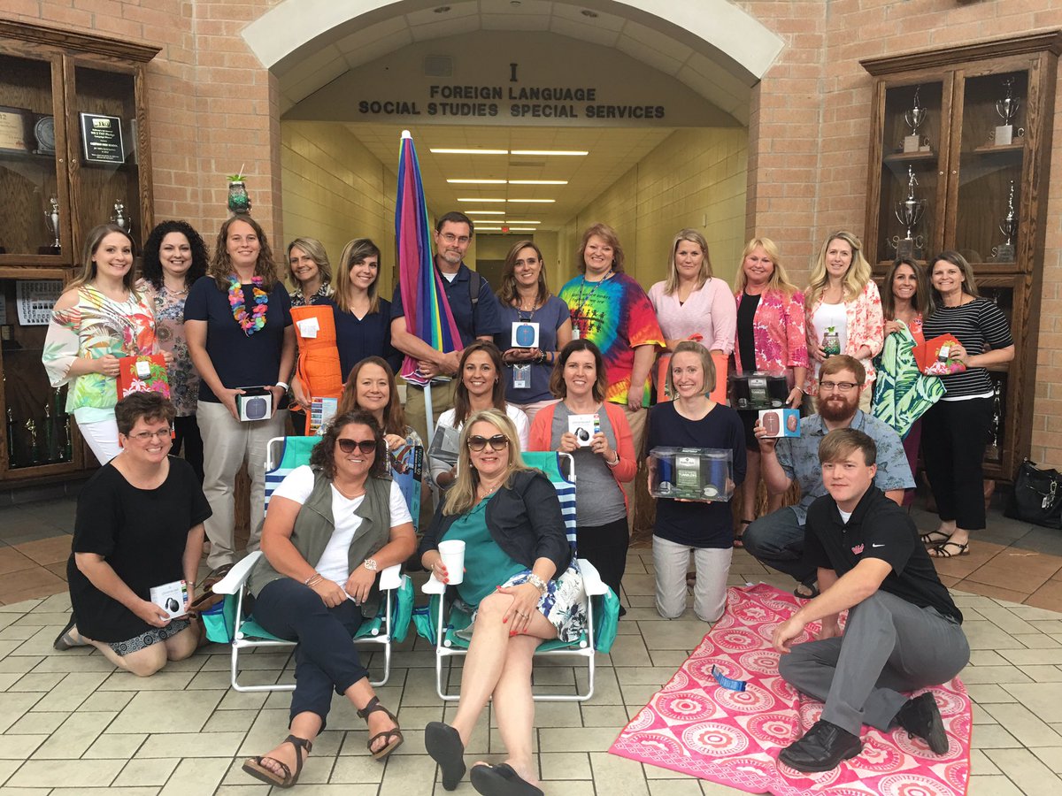 spartanburgone's tweet photo. Check out our prize winners at the #D1tikitech! Thanks @officedepot for your donations! https://t.co/xDXGOerIbR