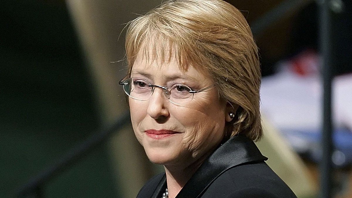 Movilh's tweet photo. Bachelet anuncia proyecto de ley de matrimonio igualitario en #CuentaPublica. "Prejuicios antiguos no pueden ser más fuertes que el amor". 😀 https://t.co/4CVruqDxkQ