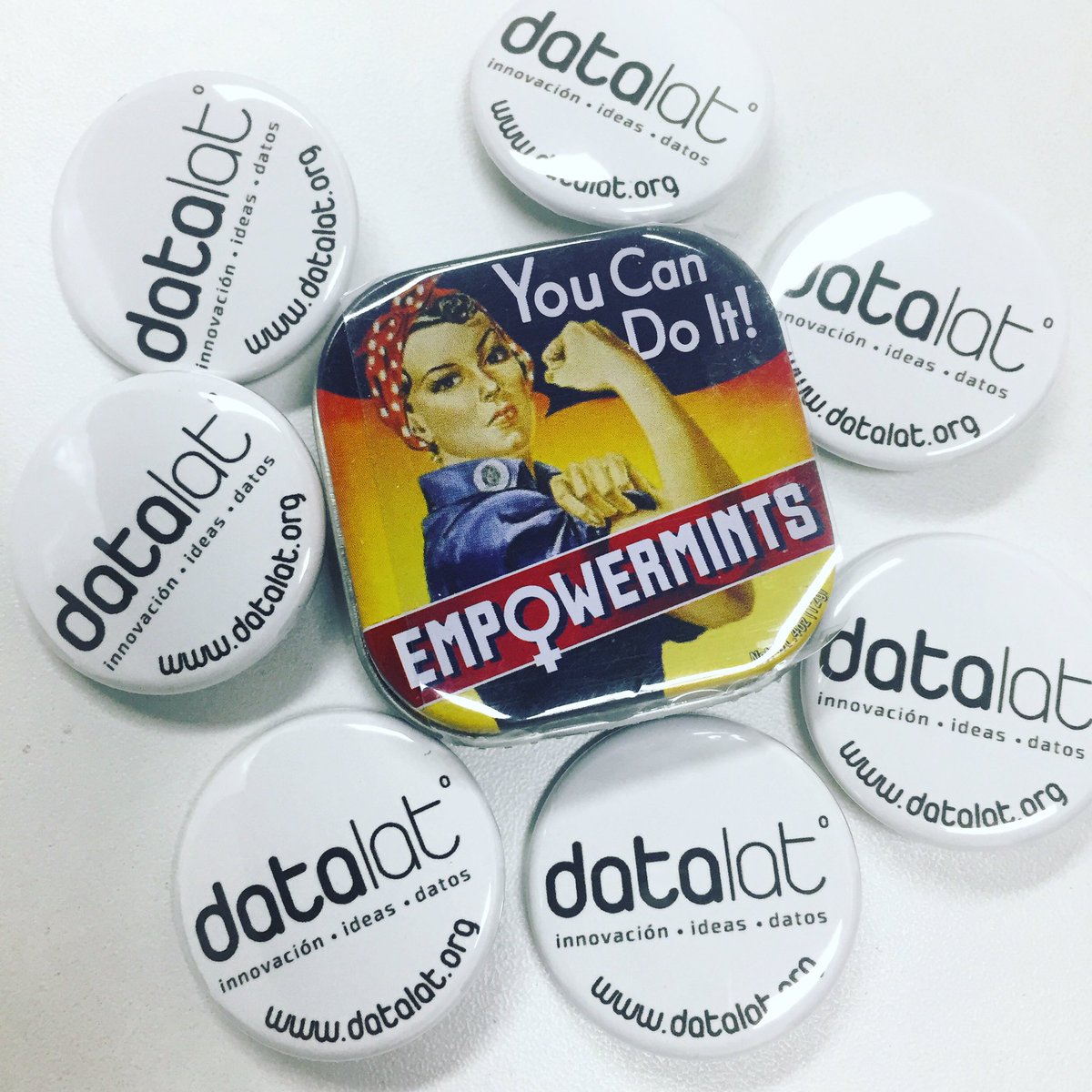 datalat's tweet photo. Preparando el taller de diseño de proyectos cívicos con #datos #civictech #Quito #Ecuador #empoderamiento #datalateando en @MediaLabUIO https://t.co/6E4HOStnb8
