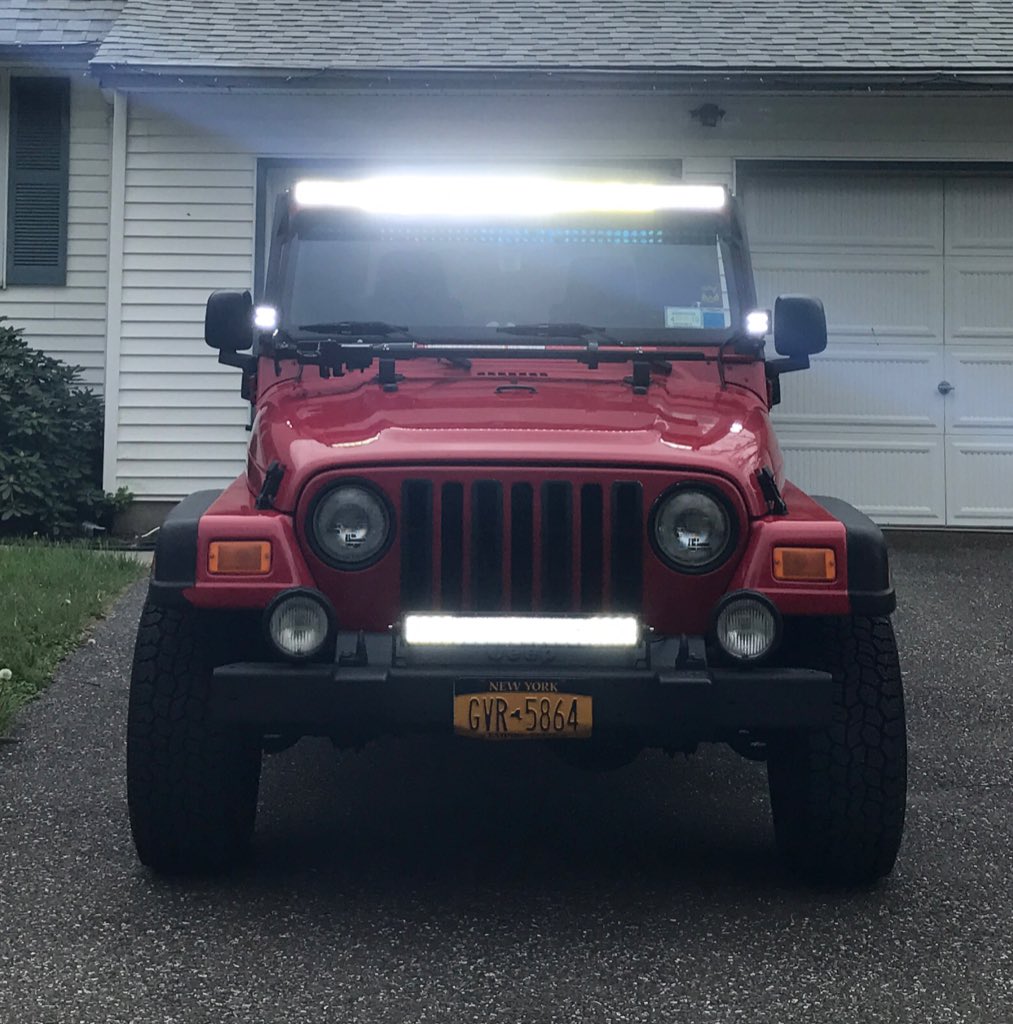 WikiLeaksRacing's tweet photo. @offroadelements @DelainecCassier @THEJeepMafia @JKMudGirl @Frye_Days4ever @addictedtojeeps @Kirby98tj @soldier32mp @iwata77 @thefacesofjeep #lightem up https://t.co/Z64i7tSdvj